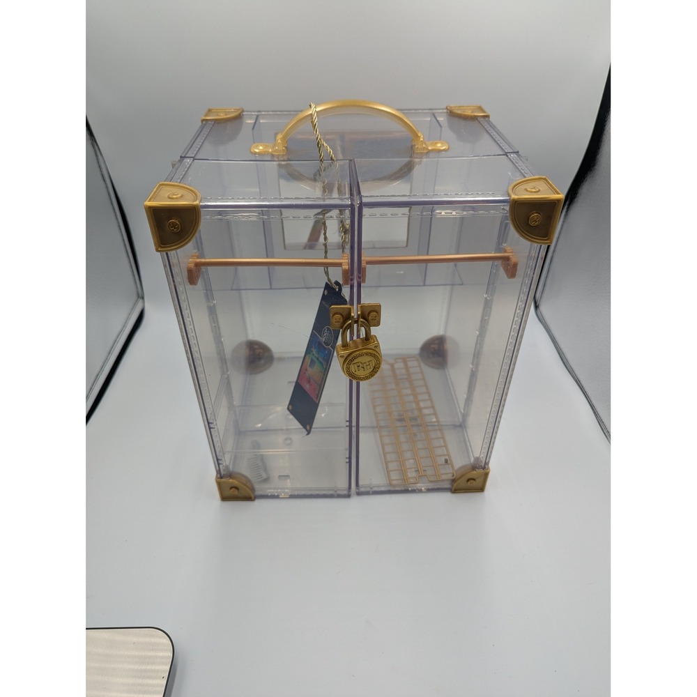 Rainbow High Deluxe Fashion Closet Clear Gold Trunk Wardrobe Case‎ OS